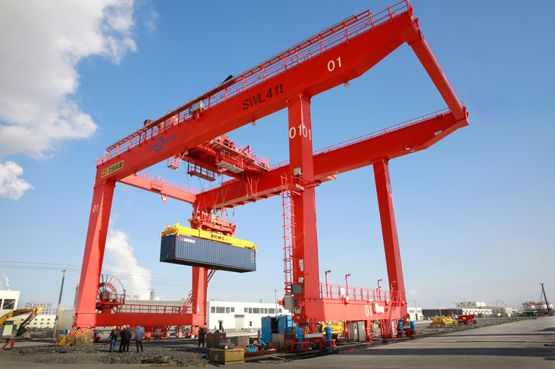overhead bridge crane vs gantry crane
