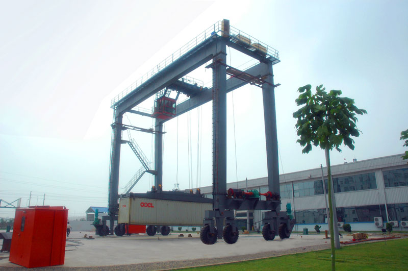 Rubber tyred gantry crane
