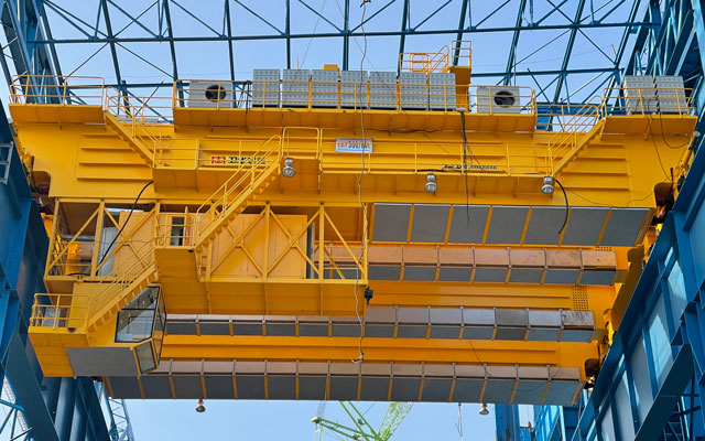 overhead bridge crane vs gantry crane