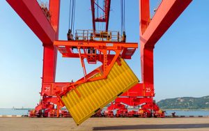 container spreaders
